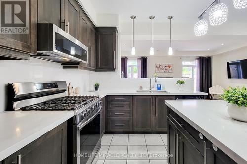 482 Woodbine Avenue, Kitchener, ON - Indoor Photo Showing Kitchen With Double Sink With Upgraded Kitchen