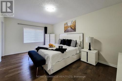 482 Woodbine Avenue, Kitchener, ON - Indoor Photo Showing Bedroom