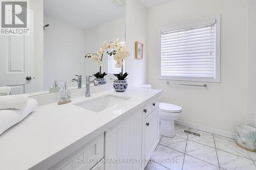 482 Woodbine Avenue, Kitchener, ON - Indoor Photo Showing Bathroom