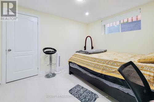 482 Woodbine Avenue, Kitchener, ON - Indoor Photo Showing Bedroom