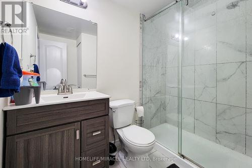 482 Woodbine Avenue, Kitchener, ON - Indoor Photo Showing Bathroom