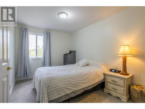 4132 Crozier Road, Spallumcheen, BC - Indoor Photo Showing Bedroom