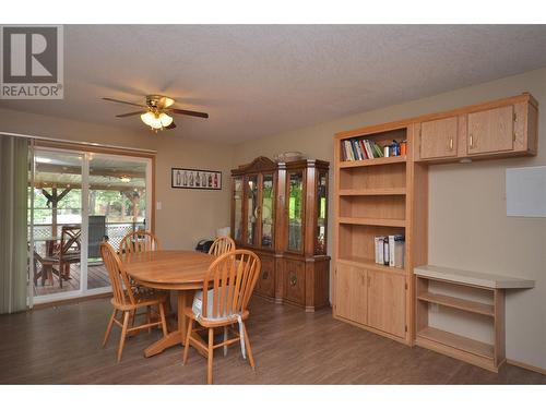 5787 Tuktakamin Road, Falkland, BC - Indoor Photo Showing Dining Room