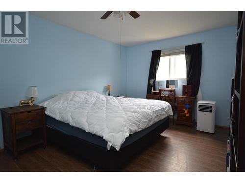 5787 Tuktakamin Road, Falkland, BC - Indoor Photo Showing Bedroom