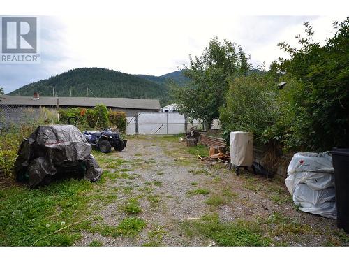 5787 Tuktakamin Road, Falkland, BC - Outdoor