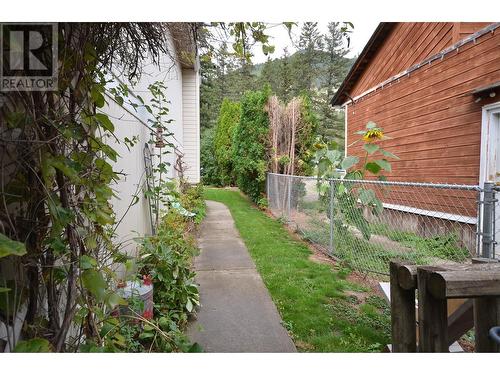 5787 Tuktakamin Road, Falkland, BC - Outdoor