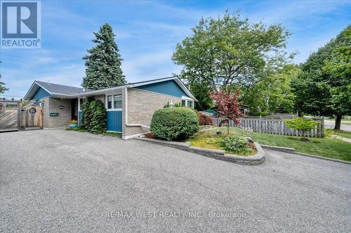 254 Confederation Drive, Toronto, ON - Outdoor