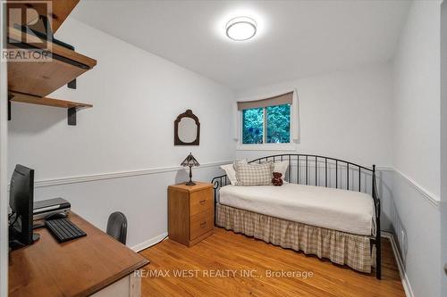 254 Confederation Drive, Toronto, ON - Indoor Photo Showing Bedroom