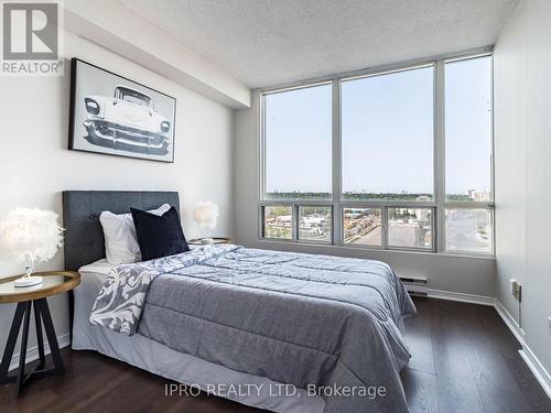 1101 - 115 Hillcrest Avenue E, Mississauga, ON - Indoor Photo Showing Bedroom