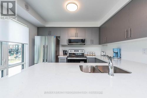 15 - 195 Veterans Drive, Brampton (Brampton West), ON - Indoor Photo Showing Kitchen With Stainless Steel Kitchen With Double Sink With Upgraded Kitchen