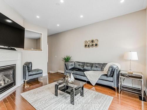 25 La Roche Ave Ave, Halton Hills, ON - Indoor Photo Showing Living Room With Fireplace