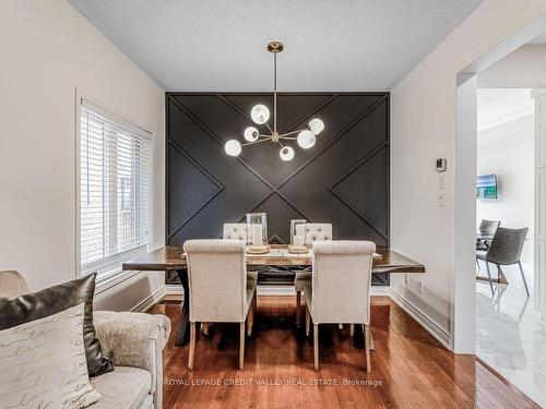 25 La Roche Ave Ave, Halton Hills, ON - Indoor Photo Showing Dining Room