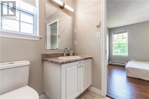 307 Worthington Avenue, Moncton, NB - Indoor Photo Showing Bathroom