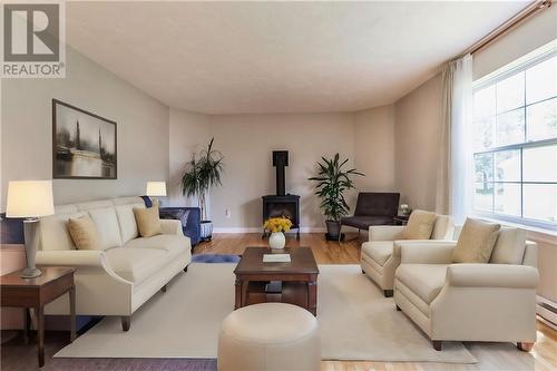 307 Worthington Avenue, Moncton, NB - Indoor Photo Showing Living Room