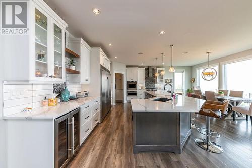 2170 Crosshill Drive, Kamloops, BC - Indoor Photo Showing Kitchen With Upgraded Kitchen