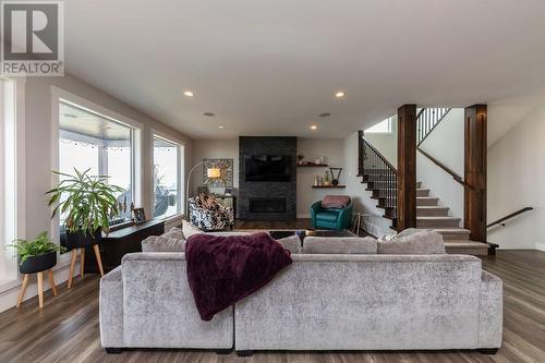 2170 Crosshill Drive, Kamloops, BC - Indoor Photo Showing Living Room With Fireplace