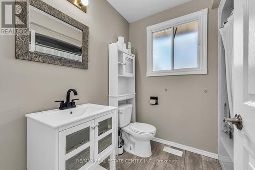 5 Atwood Crescent, Norfolk, ON - Indoor Photo Showing Bathroom