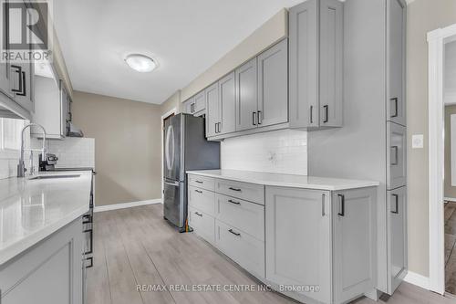 5 Atwood Crescent, Norfolk, ON - Indoor Photo Showing Kitchen