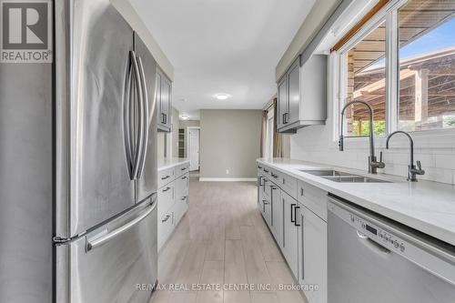 5 Atwood Crescent, Norfolk, ON - Indoor Photo Showing Kitchen With Double Sink With Upgraded Kitchen