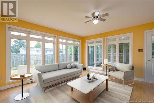 21 Richard Avenue, Bouctouche, NB - Indoor Photo Showing Living Room