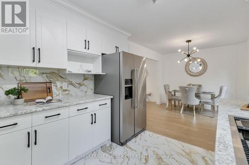 452 Exmouth Circle, London, ON - Indoor Photo Showing Kitchen