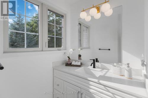 452 Exmouth Circle, London, ON - Indoor Photo Showing Bathroom