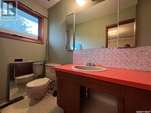 68 Phillips Street, Quill Lake, SK - Indoor Photo Showing Bathroom