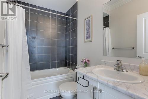 1301 Felicity Gardens, Oakville, ON - Indoor Photo Showing Bathroom