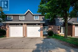 4 - 131 BONAVENTURE DRIVE  London, ON N5V 4H8