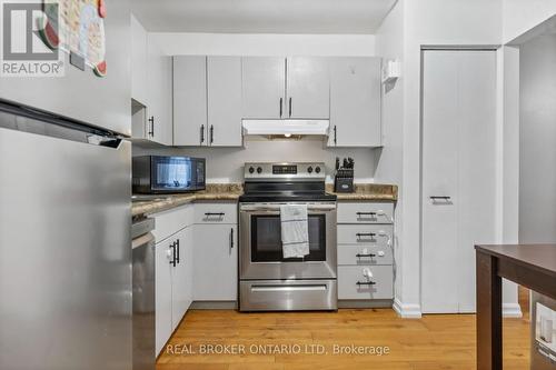 4 - 131 Bonaventure Drive, London, ON - Indoor Photo Showing Kitchen