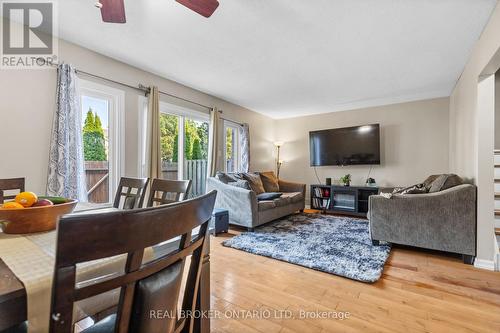 4 - 131 Bonaventure Drive, London, ON - Indoor Photo Showing Living Room