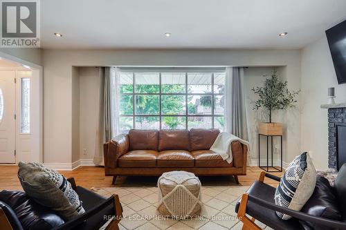 858 Fernhill Boulevard N, Oshawa, ON - Indoor Photo Showing Living Room