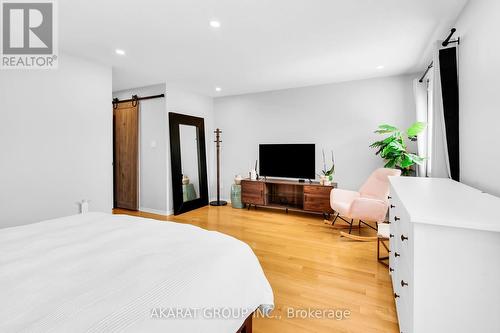 2070 Glenhampton Road, Oakville (West Oak Trails), ON - Indoor Photo Showing Bedroom