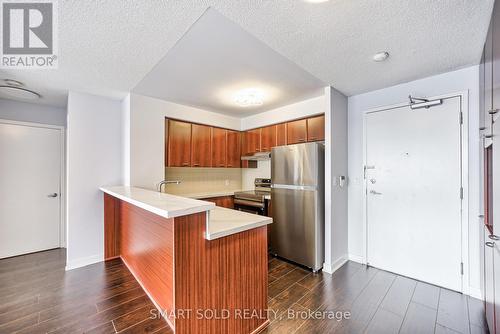 2307 - 38 Lee Centre Drive, Toronto (Woburn), ON - Indoor Photo Showing Kitchen With Stainless Steel Kitchen