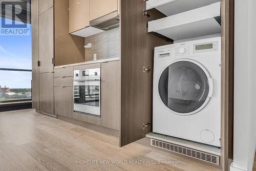 2607 - 170 Bayview Avenue, Toronto (Waterfront Communities), ON - Indoor Photo Showing Laundry Room