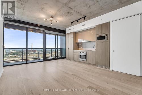 2607 - 170 Bayview Avenue, Toronto (Waterfront Communities), ON - Indoor Photo Showing Kitchen