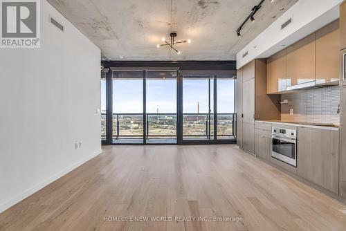 2607 - 170 Bayview Avenue, Toronto (Waterfront Communities), ON - Indoor Photo Showing Kitchen