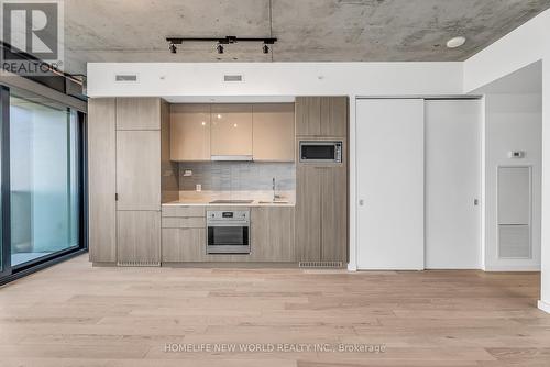 2607 - 170 Bayview Avenue, Toronto (Waterfront Communities), ON - Indoor Photo Showing Kitchen