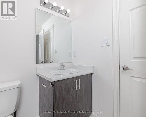 152 Remembrance Road, Brampton (Northwest Brampton), ON - Indoor Photo Showing Bathroom