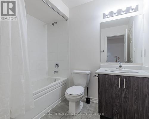 152 Remembrance Road, Brampton (Northwest Brampton), ON - Indoor Photo Showing Bathroom