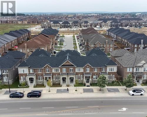 152 Remembrance Road, Brampton (Northwest Brampton), ON - Outdoor With Facade