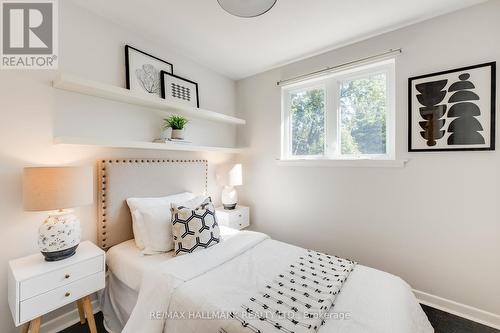 905 Carlaw Avenue, Toronto (Playter Estates-Danforth), ON - Indoor Photo Showing Bedroom