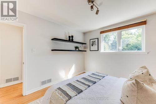 905 Carlaw Avenue, Toronto (Playter Estates-Danforth), ON - Indoor Photo Showing Bedroom