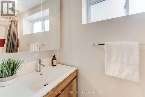 905 Carlaw Avenue, Toronto (Playter Estates-Danforth), ON - Indoor Photo Showing Bathroom