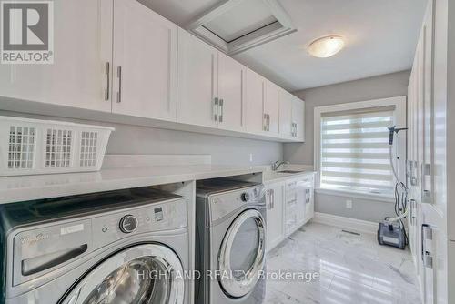 150 Oliver Place, Oakville, ON - Indoor Photo Showing Laundry Room