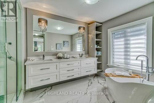 150 Oliver Place, Oakville, ON - Indoor Photo Showing Bathroom