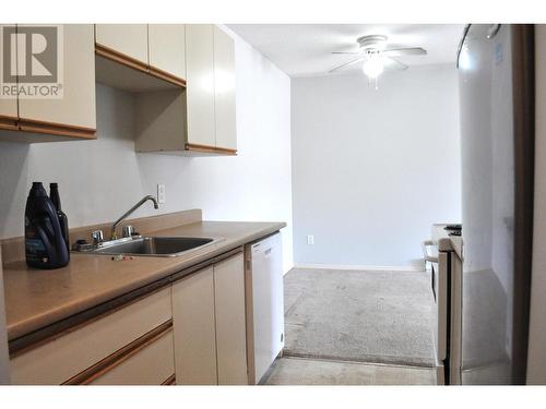 313-1760 Brunner Ave, Kamloops, BC - Indoor Photo Showing Kitchen