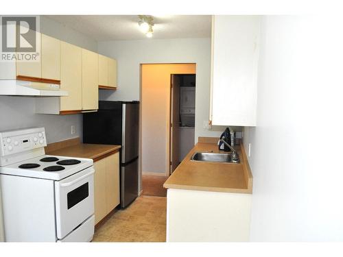 313-1760 Brunner Ave, Kamloops, BC - Indoor Photo Showing Kitchen