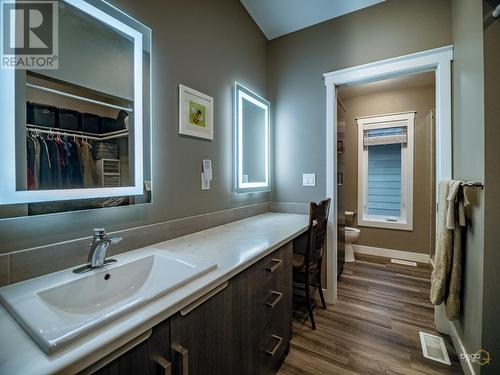 3209 Shuswap Rd, Kamloops, BC - Indoor Photo Showing Bathroom