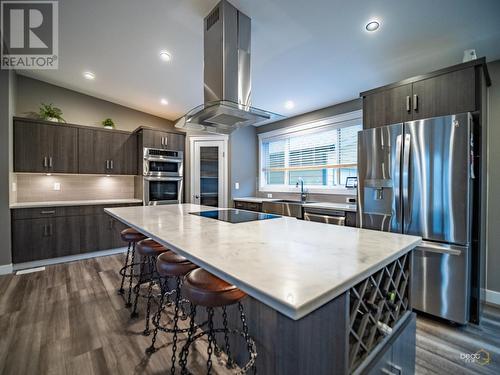 3209 Shuswap Rd, Kamloops, BC - Indoor Photo Showing Kitchen With Double Sink With Upgraded Kitchen